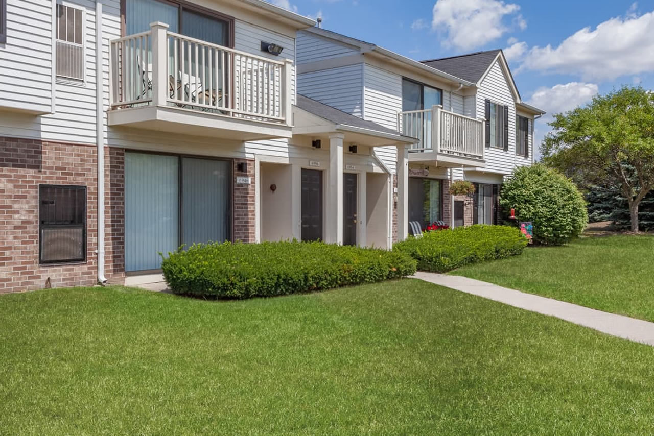 Bainbridge Park Apartments in Canton, Michigan